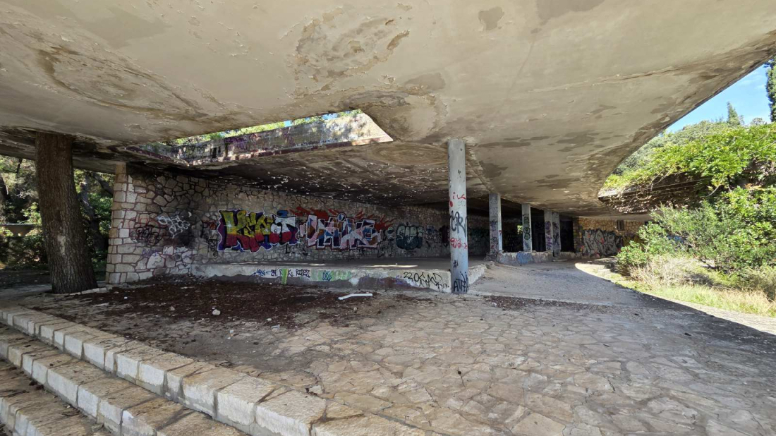 Škaraba: Od kultnog okupljališta mladih do zaboravljene ljetne pozornice