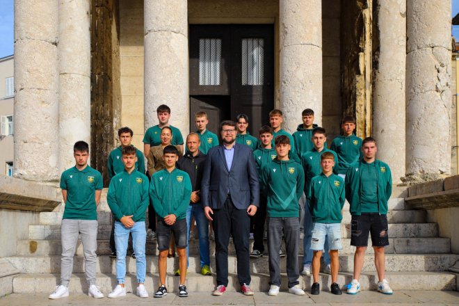 Juniori MNK Futsal Istra Pula na prijemu kod gradonačelnika nakon osvajanja naslova prvaka Hrvatske!