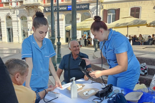 Ove subote kod pulske tržnice: Liga protiv raka Pula i Medicinska škola obilježavaju Svjetski dan osoba sa stomom
