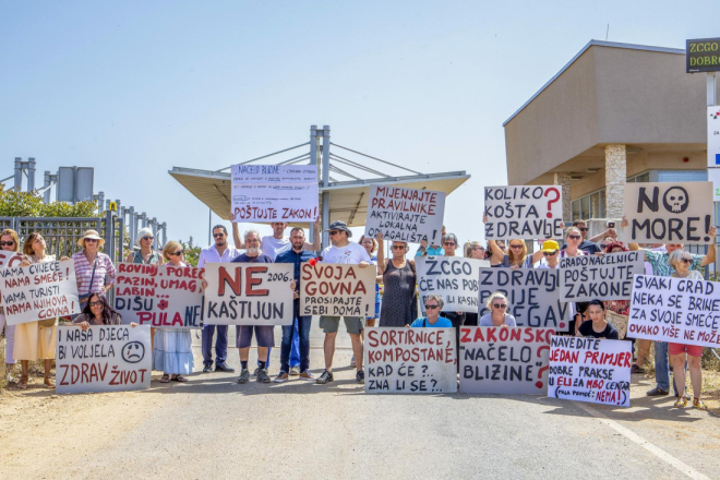 Građanima prekipjelo: Najavljuju veliki prosvjed u Puli zbog smrada s Kaštijuna!