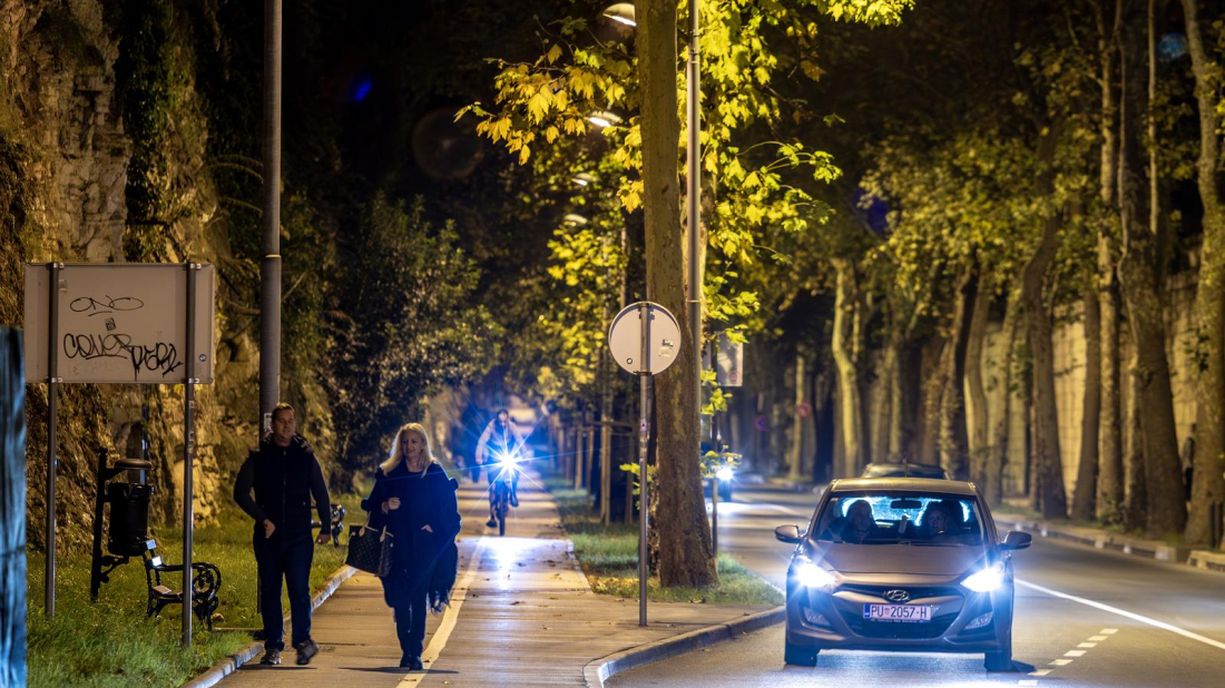 Tri u jedan: Pulski recidivist uhvaćen s drogom, oružjem i bez vozačke, pa završio u zatvoru
