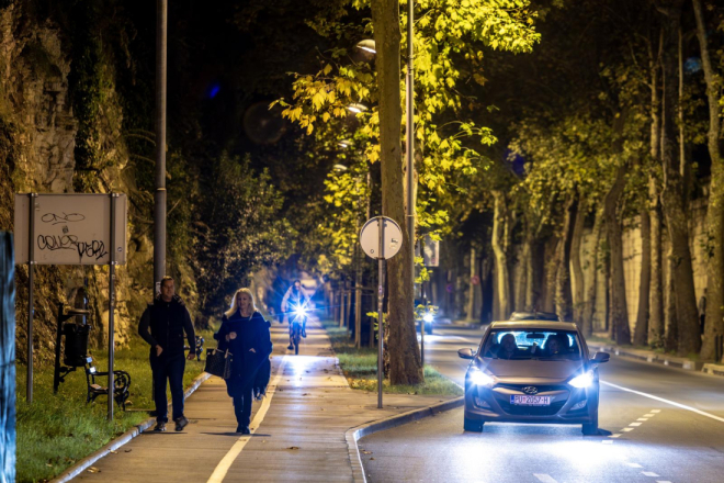 Tri u jedan: Pulski recidivist uhvaćen s drogom, oružjem i bez vozačke, pa završio u zatvoru