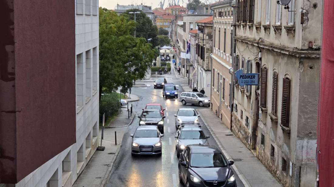 Krađe u Puli: U jednoj noći ukradeni bicikl i električni romobil