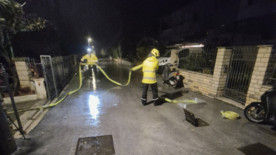 Kiša nije stala, ali nisu ni oni – rovinjski vatrogasci odradili gotovo 50 intervencija