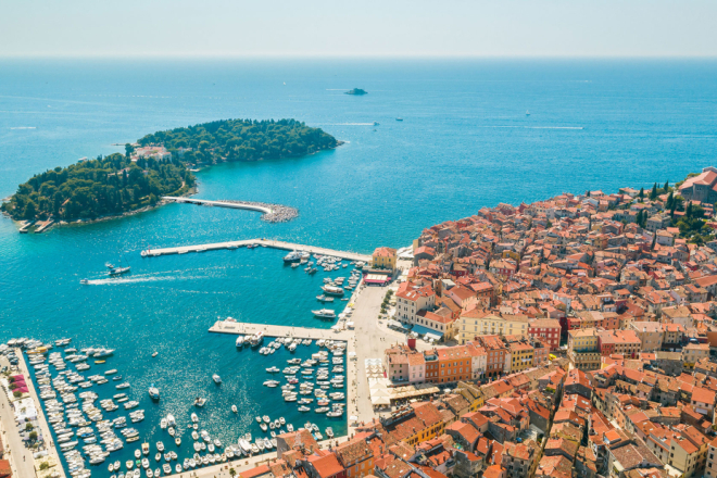 RADOVI ĆE TRAJATI 17 MJESECI Tijekom gradnje novog lukobrana u Rovinju djelomična ograničenja za ribare i nautičare