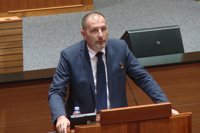 Paus: Dvije godine nakon što je država preuzela bolnice od županija – obećanja nestala, problemi ostali