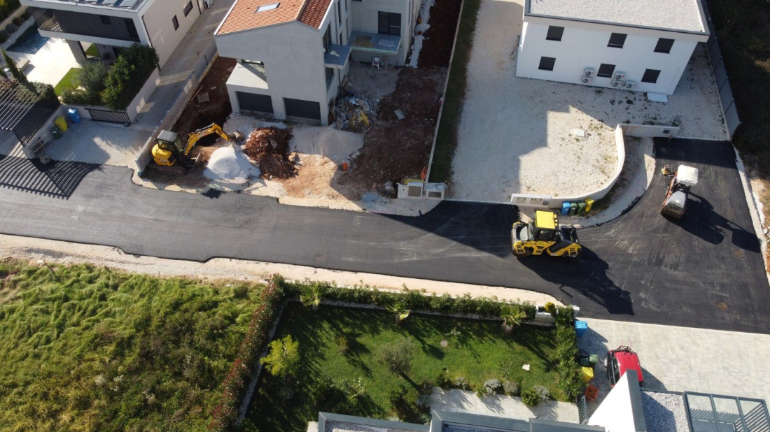 Poreč nastavlja asfaltiranja: pri kraju Facinka, dovršene dionice na Stanciji Vergotini, u pripremi Mihatovići