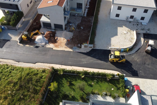 Poreč nastavlja asfaltiranja: pri kraju Facinka, dovršene dionice na Stanciji Vergotini, u pripremi Mihatovići