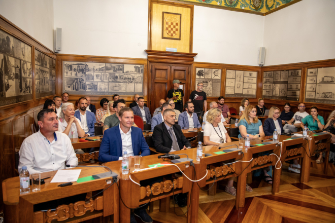 Vijećnica Pršo traži veće satnice pomoćnicima u nastavi: „Pula mora prestati biti na dnu“