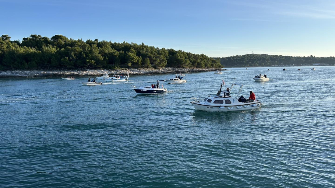 U Rovinju  se u nedjelju održava 57. izdanje Zlatnog ribona: besplatna podjela ulova umirovljenicima