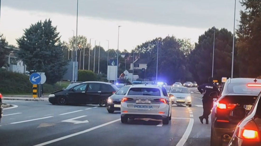 (VIDEO) Nesreća u Pazinu: sudar dva vozila kod Etradexa, policija provodi očevid!