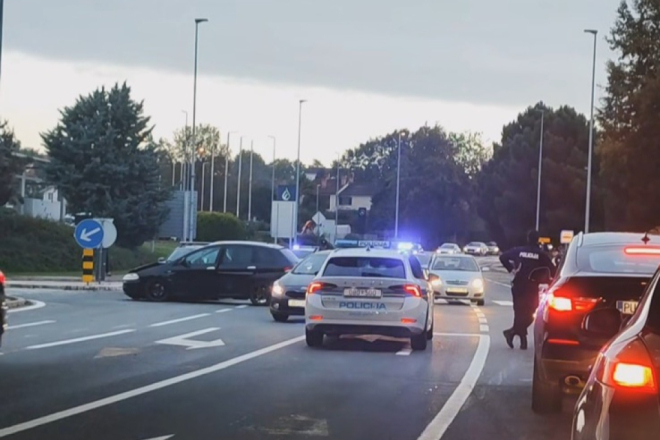 Nesreća u Pazinu: sudar dva vozila kod Etradexa, policija provodi očevid!