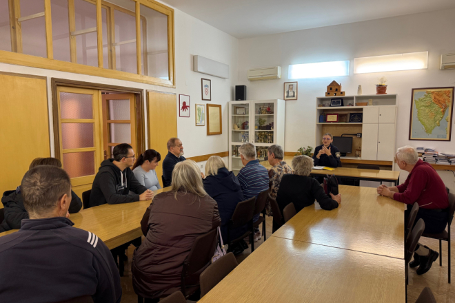 Pula: Policija educirala članove Udruge slijepih o sigurnosti u prometu