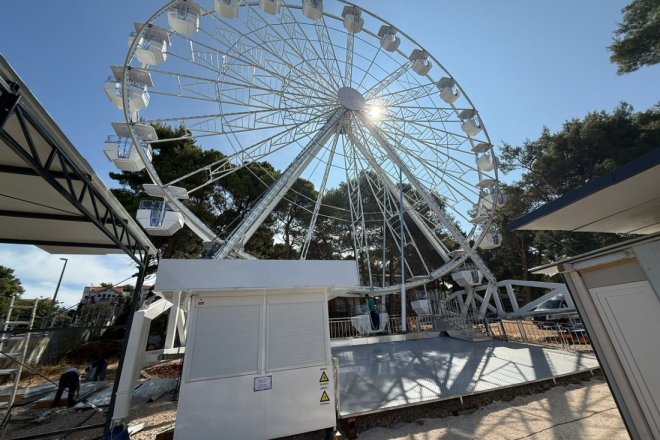 Panoramski kotač Pula Eye – nova atrakcija ovogodišnjeg Adventa u Puli