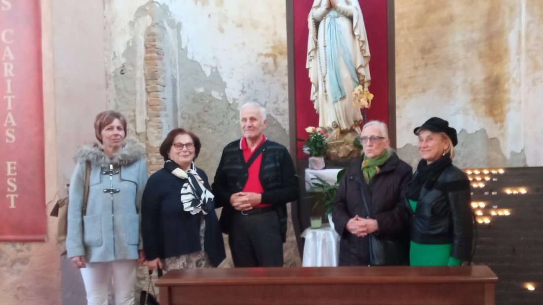 Članovi Udruge slijepih posjetili Eufrazijevu baziliku i uživali u druženju