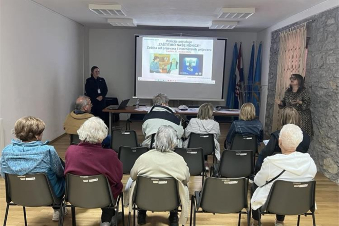 Policija educirala umirovljenike o zaštiti od prijevara i internetskih prijevara!