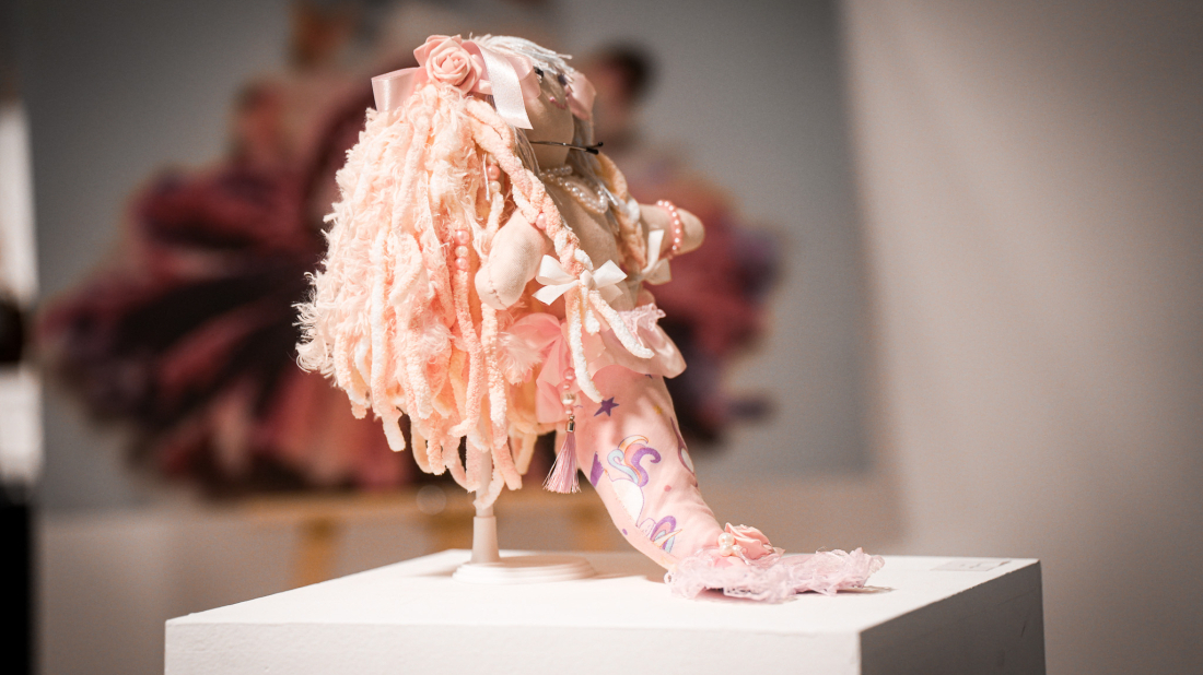 "Igla i konac" Lucie Ugrin: bezvremenske lutke koje spajaju tradiciju i suvremeni dizajn