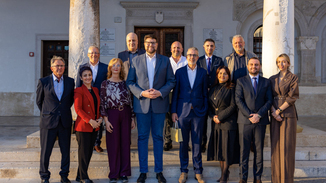 Gradonačelnik Grbin primio sudionike 11. Susreta Bošnjaka jugoistočne Europe