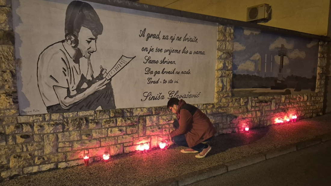 Grbin zapalio svijeću u Vukovarskoj ulici: „Dužni smo čuvati sjećanje na žrtve Domovinskog rata“