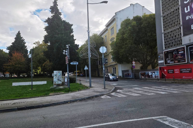 Krala po trgovinama u Puli i 'dilala' drogu: 18-godišnjakinja zaradila kaznenu prijavu