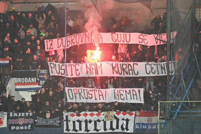 Napadnuta kolona hrvatskih navijača po povratku iz Podgorice, u Crnoj Gori bili i navijači iz Poreča