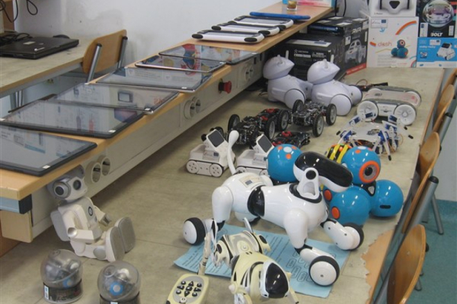 Od humanoidnih robota do robo-pasa: interaktivne radionice robotike stižu u Labin i Pulu