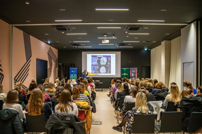 Dr. Ranko Rajović educirao pulske odgojitelje o razvoju mozga predškolske djece