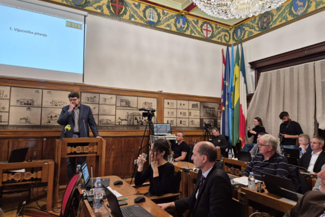 Žestok obračun na Gradskom vijeću: Radojčić optužila Grbina za politizaciju i fingirane natječaje