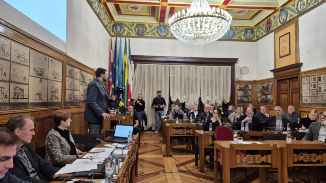 NLFZ o prvih sedam mjeseci Grbinove vlasti: Kontroverzne odluke Gradskog vijeća i i neispunjena obećanja