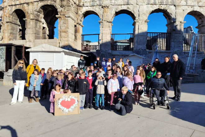 DIRLJIVA GESTA Mali heroji iz Pule prikupili 220 eura za Marka i pokazali snagu dobrote