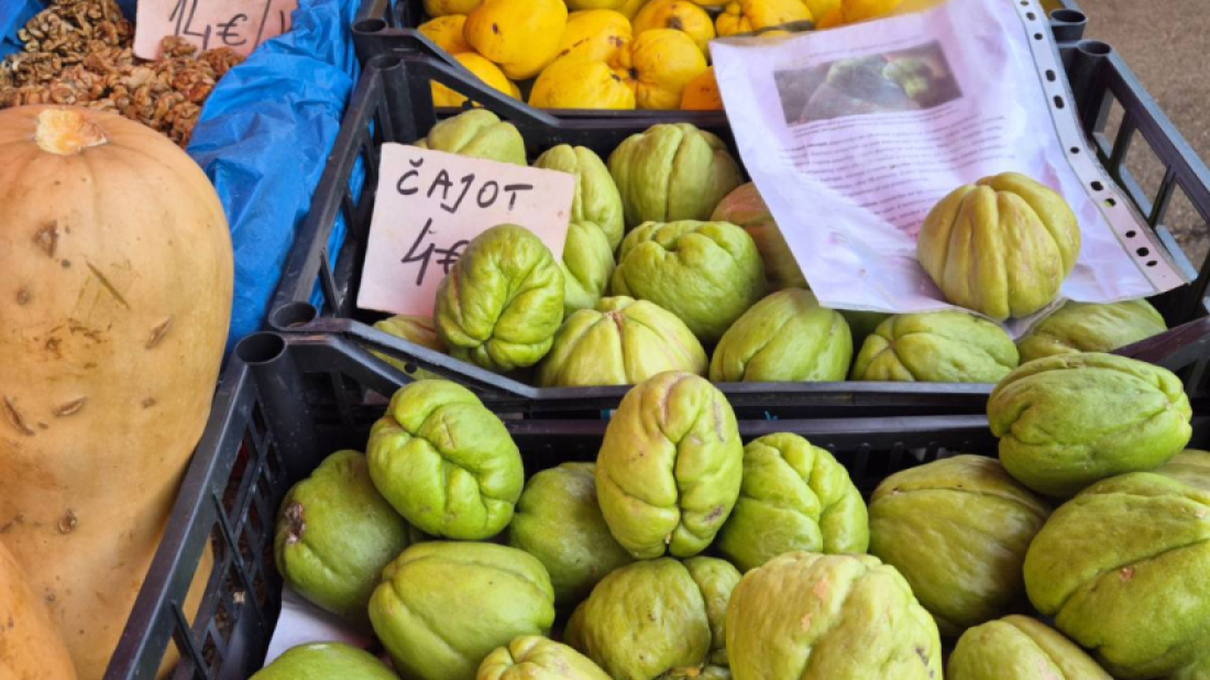 Jeste li čuli za čajot? Na pulskoj tržnici ga možete kupiti samo na jednom štandu!