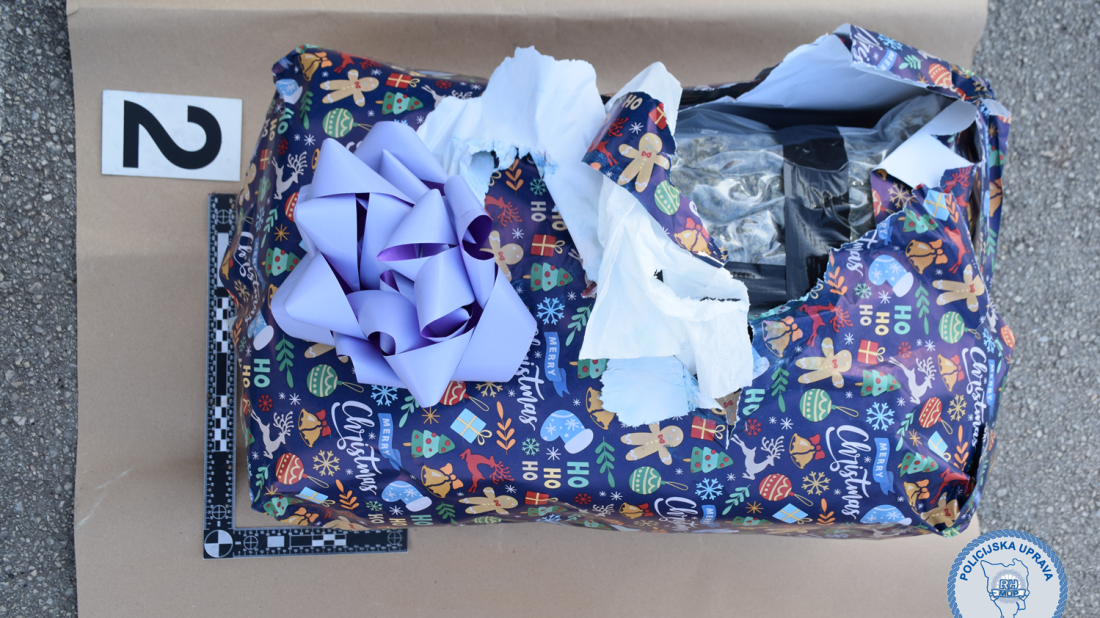 Istarska policija presrela božićne poklone: Zaplijenjeno preko 11 kilograma marihuane