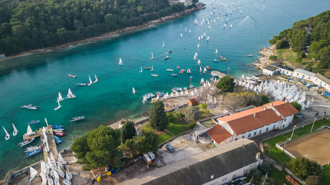 34. Međunarodna jedriličarska regata Sveti Nikola u Puli okuplja 350 natjecatelja