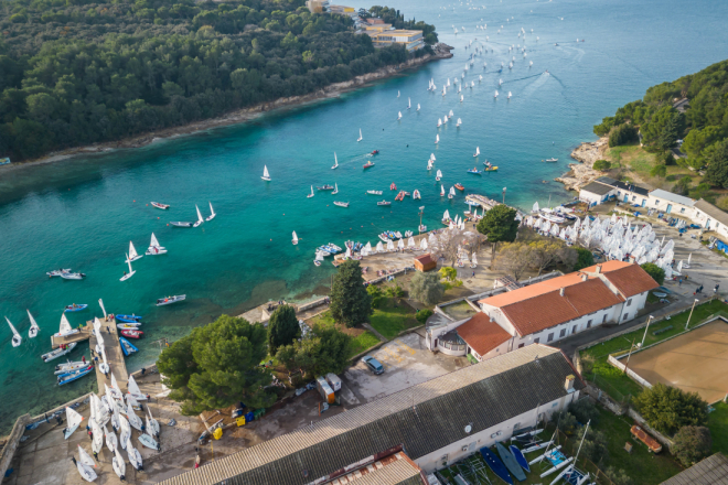 34. Međunarodna jedriličarska regata Sveti Nikola u Puli okuplja 350 natjecatelja