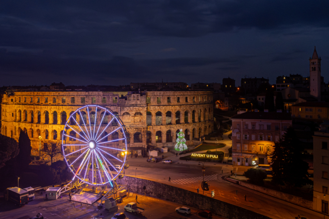 Otvoren Pula Eye, slijedi otvorenje klizališta u Areni i dolazak sv. Nikole