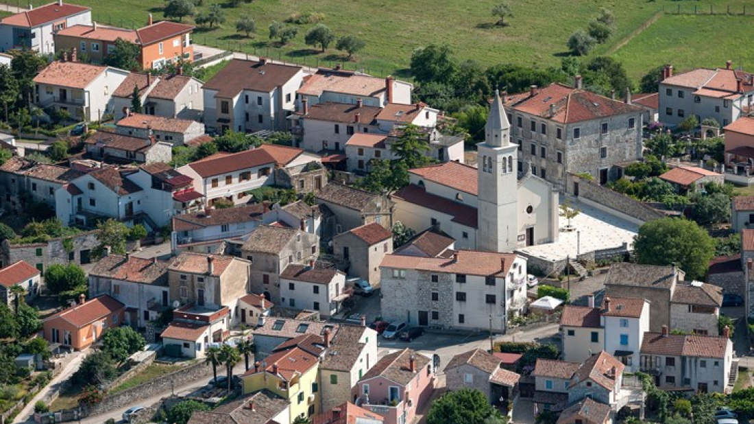 Općina Funtana dijeli božićnice svim umirovljenicima