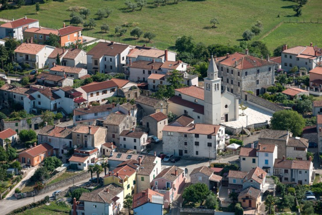 Općina Funtana dijeli božićnice svim umirovljenicima