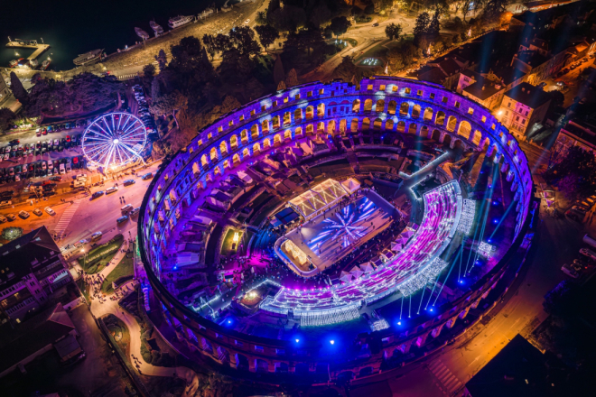 U pulskoj Areni je otvoreno novo adventsko klizalište: najveće i tehnološki najbogatije do sada