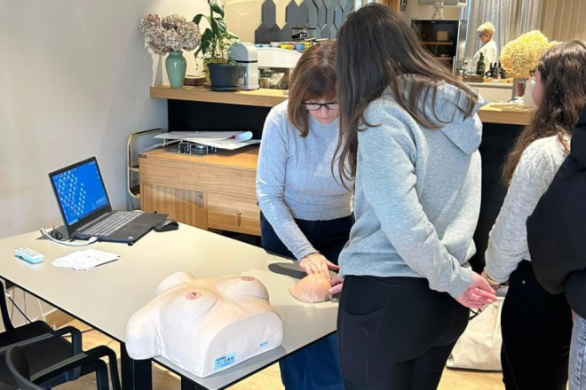 Klub Gea Pula educira mlade: Radionice samopregleda dojki u istarskim srednjim školama