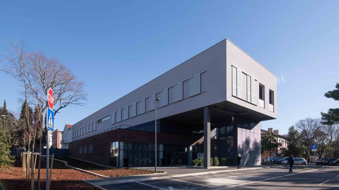 Gradonačelnik Grbin održao radni sastanak s ravnateljima pulskih osnovnih i srednjih škola