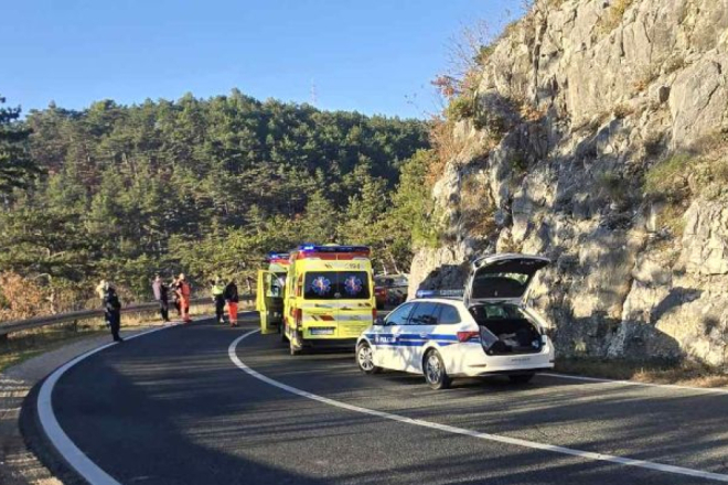 Frontalni sudar u Labinu: tri osobe lakše ozlijeđene!