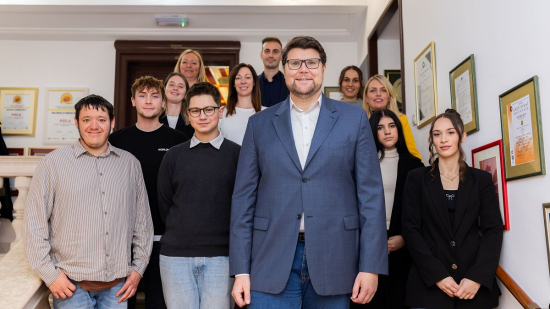 Susret Vijeća mladih građana Pule s gradonačelnikom: Predstavljene preporuke i daljnji koraci