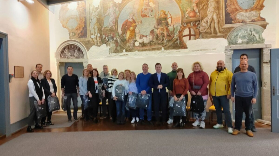 Gradonačelnik Nimčević uručio osobnu opremu povjerenicima civilne zaštite Grada Rovinja