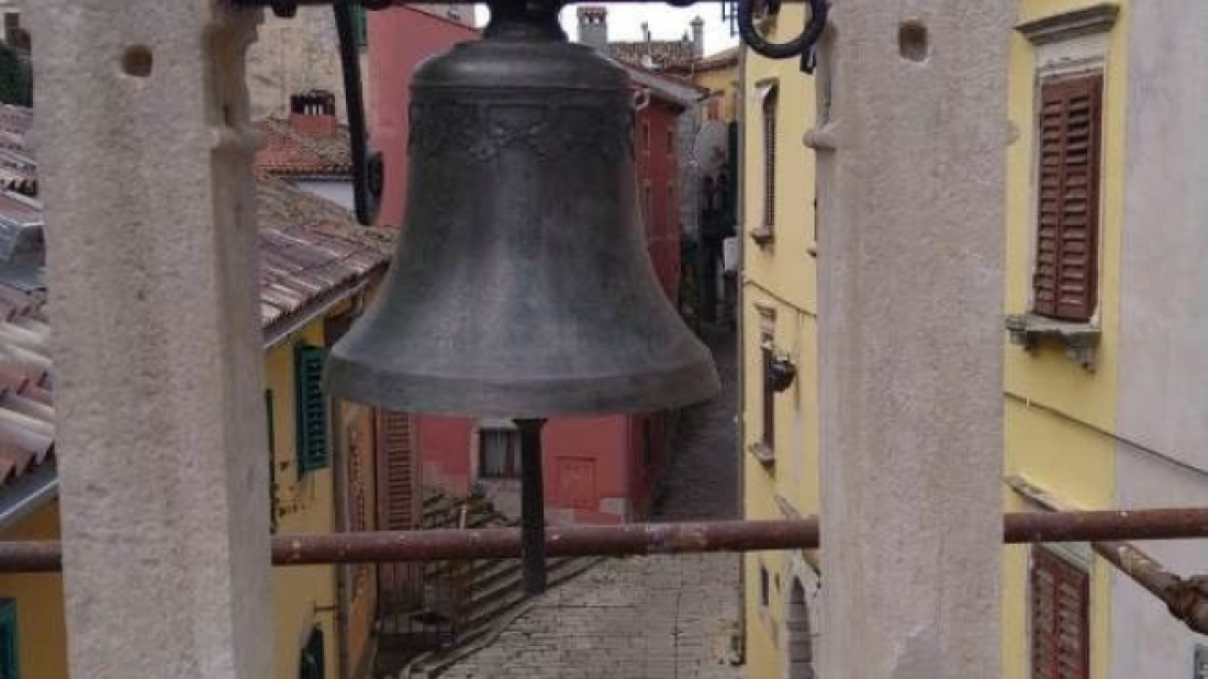 Labin: Restaurirana preslica zvona crkvice Gospe od Karmela u ulici Giuseppine Martinuzzi