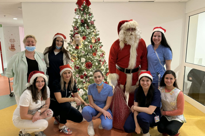 U blagdanskom duhu: Djed Mraz dijelio poklone OB Pula