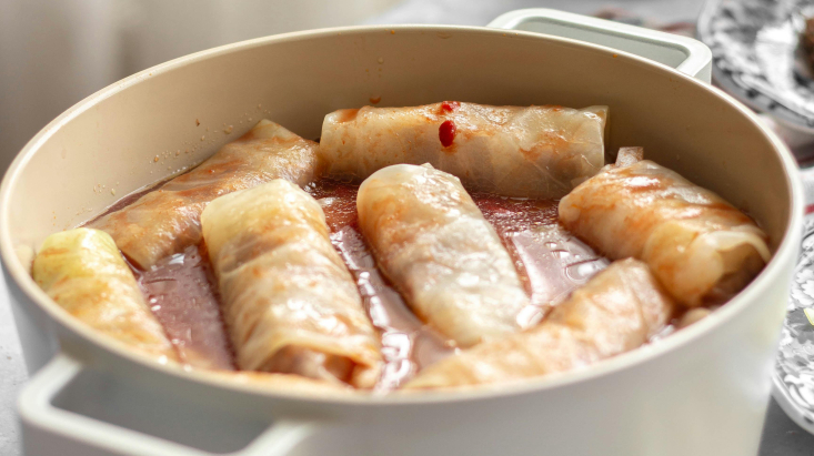 Sarma, kolači i vaga: koliko se zapravo udebljamo i treba li nam dijeta u siječnju?