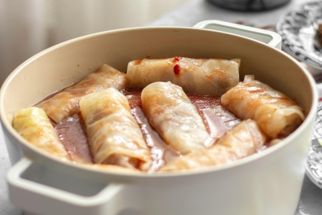 Sarma, kolači i vaga: koliko se zapravo udebljamo i treba li nam dijeta u siječnju?