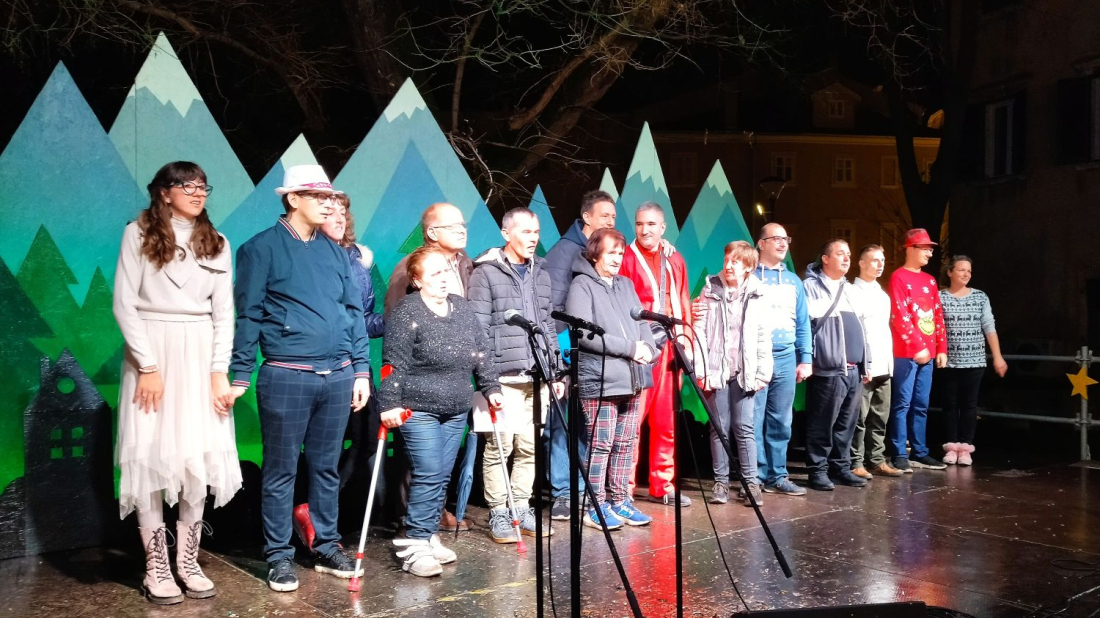 Pula: Božićna priredba Udruge osoba s intelektualnim teškoćama Istre i Centra za inkluziju i podršku u zajednici