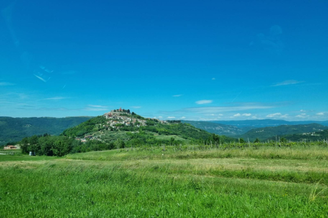 Legende kažu da su u Istri u prošlosti živjeli divovi, a otrovali su ih i istjerali - PATULJCI