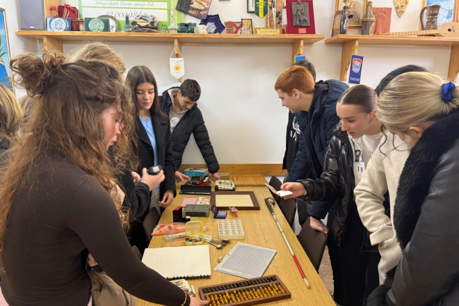 Pula: Mladi medicinari upoznali svijet slijepih osoba